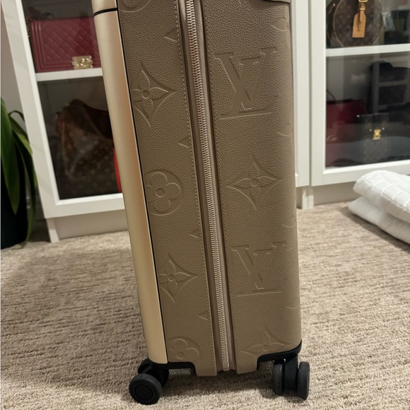 Beautiful suitcase excellent condition and ha little scattered - Picture 8 of 14